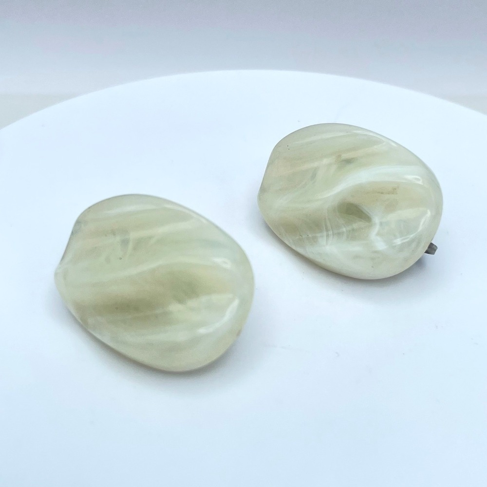 Vintage 90s Cream Oval Earrings Statement Retro Women's Classic Fashion Jewelry